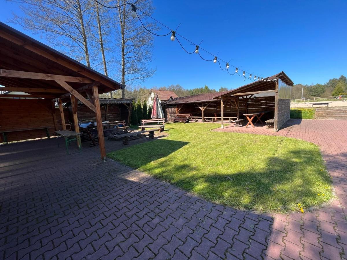 Bed and Breakfast Stajnia Pod Debem Starachowice Exterior foto