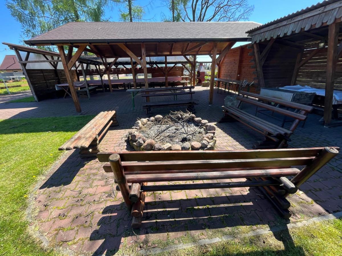 Bed and Breakfast Stajnia Pod Debem Starachowice Exterior foto