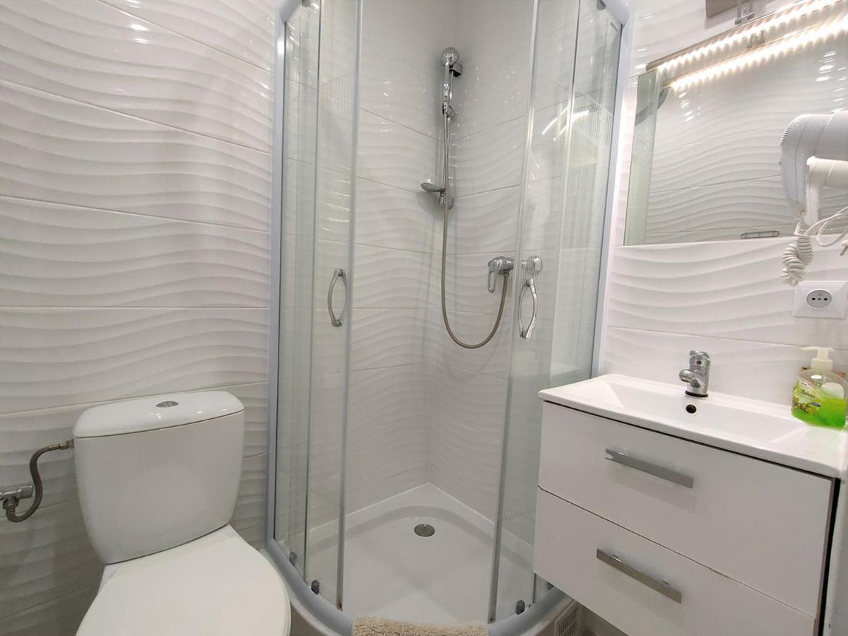 Bed and Breakfast Stajnia Pod Debem Starachowice Exterior foto